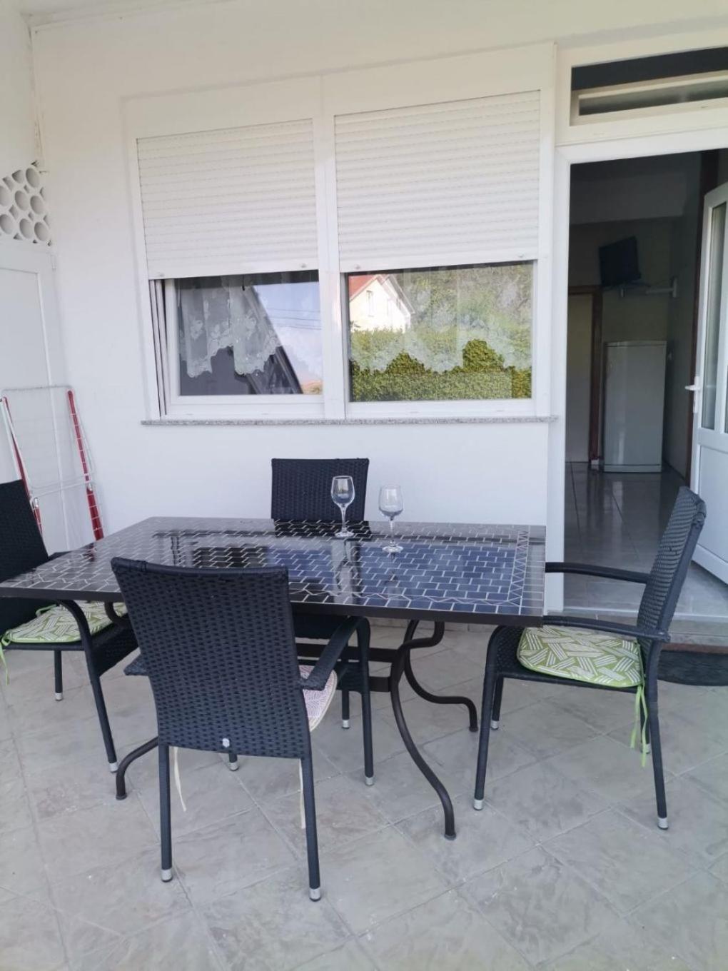 Apartments Mig - With Beautiful Garden Supetarska Draga Exteriör bild