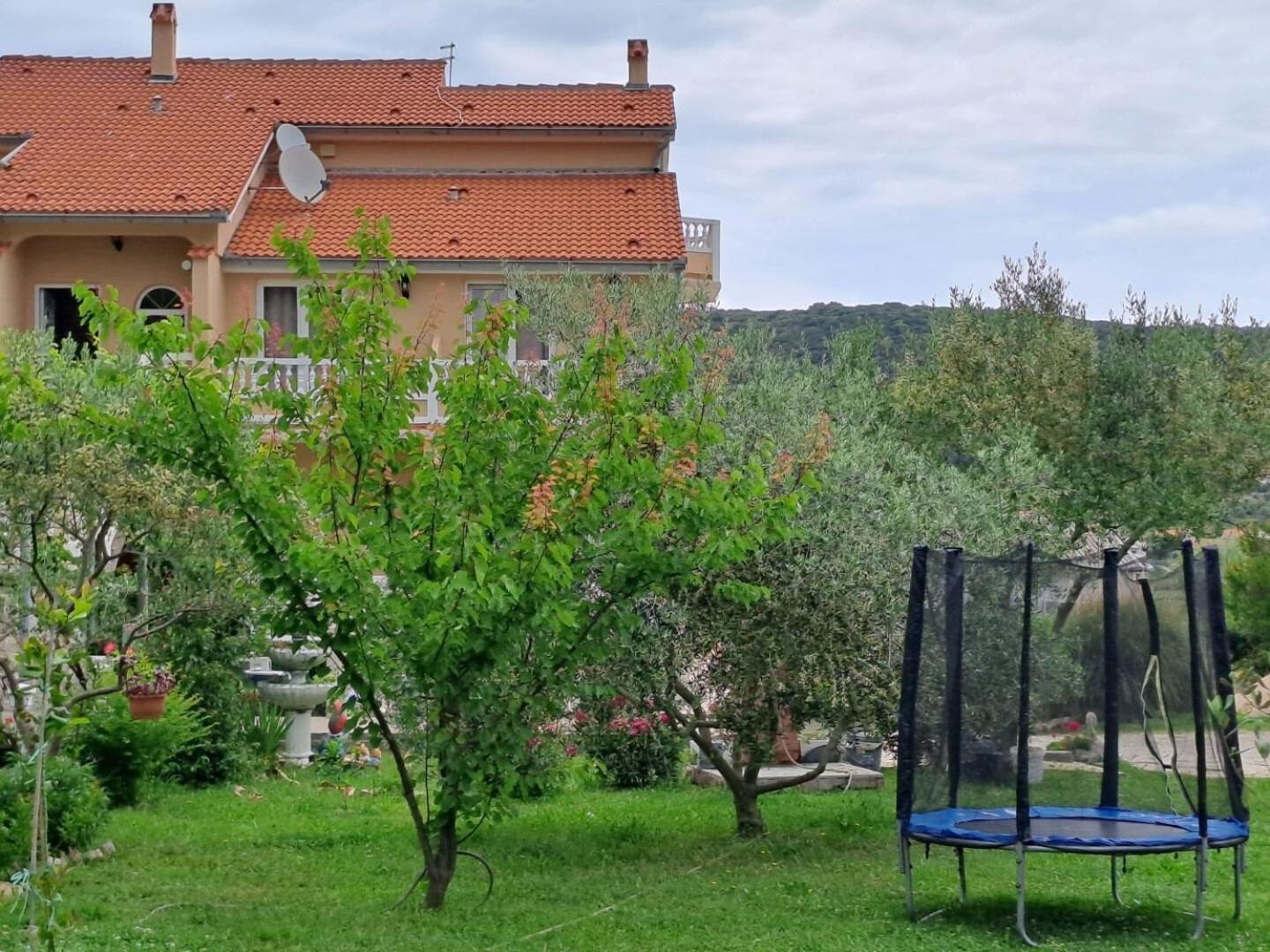 Apartments Mig - With Beautiful Garden Supetarska Draga Exteriör bild